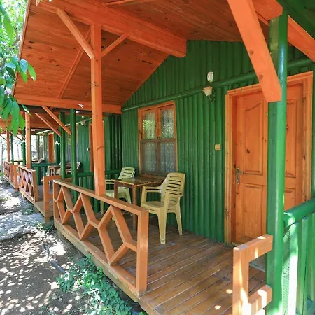 Rose Bungalow Homestay *